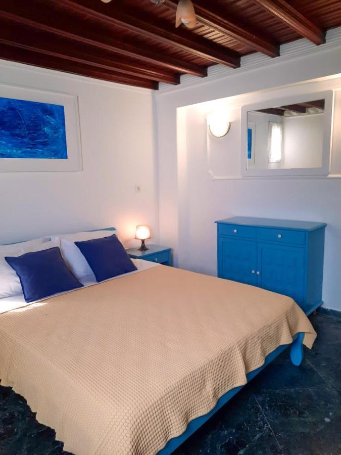Bluish Mamona's House *